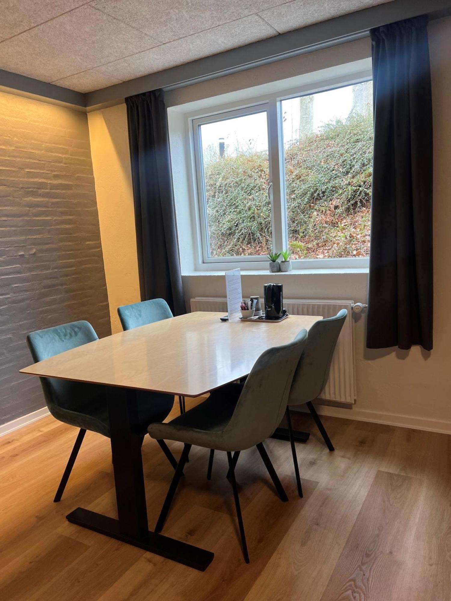 Koncepthotel Oksbøl Esterno foto
